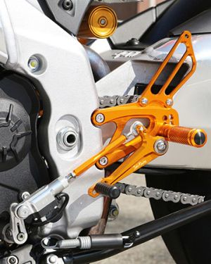 Sato Racing Rearsets GP Shift – Gold 17-18 Aprilia RSV4 / Tuono V4