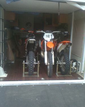 MOTO-D Strapless Transport Stands