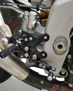 Attack Performance Aprilia RSV4 / Tuono 1100 Rearsets