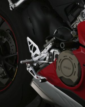 Aella Riding Step Kit (Rearsets) – Ducati Panigale V4