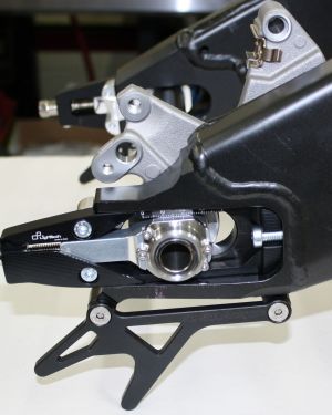 Fast Frank Racing “2019 Daytona 200 Winner” 17+ Yamaha R6 Rear Quick Change Kit with Fast Frank Racing Adjusters