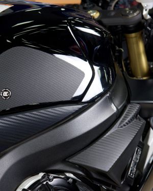 Eazi Grip EVO Tank Grips – Suzuki GSXR600 / 750 (2011-2024) – BLACK