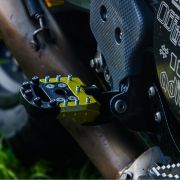 Spider Off-Road Adjustable Supermoto Footpegs – Suzuki RM-Z 2017+
