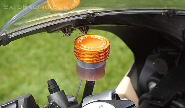 Reservoir Cap FC-B2-G on a Ducati 1098